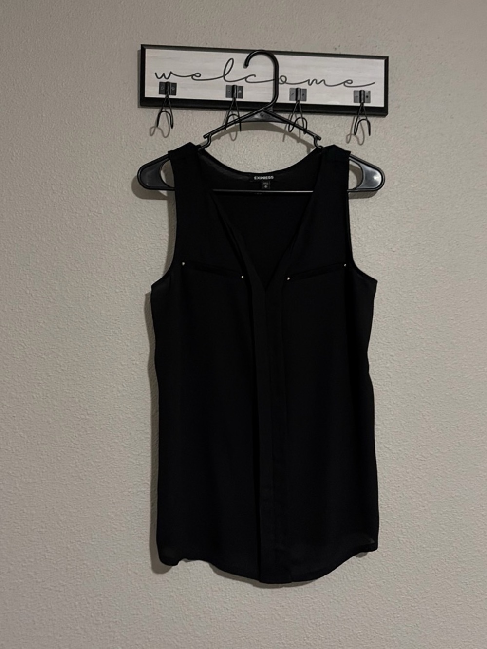 Express Black Sleeveless V-Neck Camisole